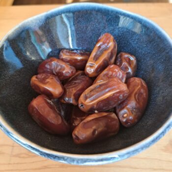 dadels delget Nour met pit